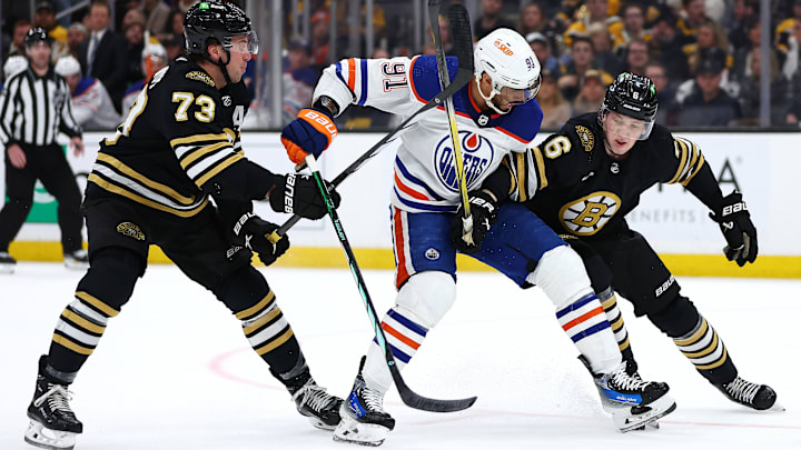 Edmonton Oilers v Boston Bruins