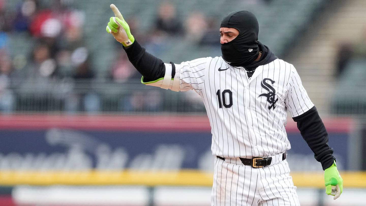 Angels' latest signing could mean end of these players' time on 40-man ...