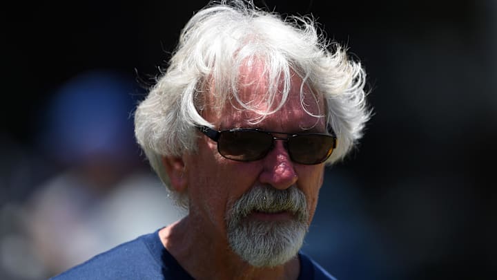 Maybe the Bears could hire Dave McGinnis to be head coach since they failed doing it once before and he's Pete Carroll's age. Maybe the Bears could hire Dave McGinnis to be head coach since they failed doing it once before and he's Pete Carroll's age.