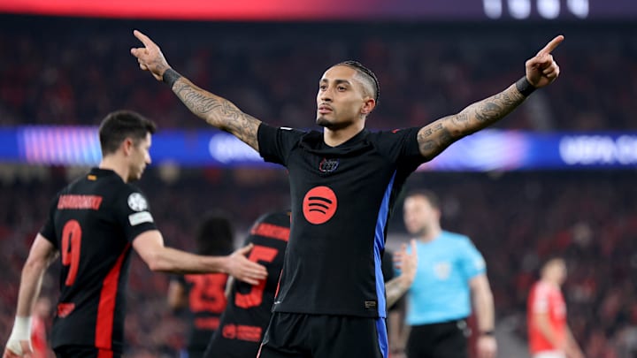 TOPSHOT-FBL-EUR-C1-BENFICA-BARCELONA