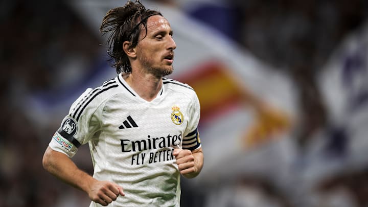 Luka Modric, ex-Real Madrid, disputará a Série A Italiana 2025/26 com a camisa do Milan