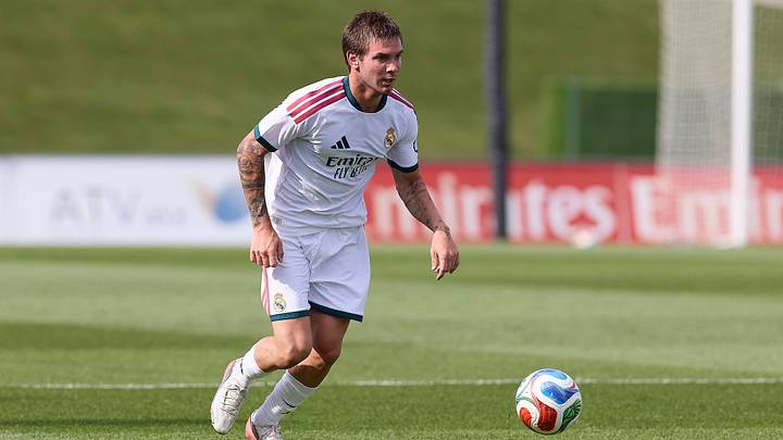 Franco Mastantuono of Real Madrid CF seen in action during a Franco Mastantuono of Real Madrid CF seen in action during a