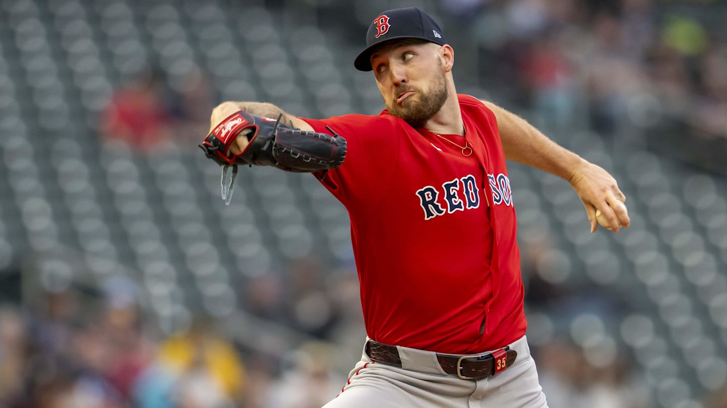 Garrett Crochet Injury Opens Door for 6'6'' Red Sox Fireballer