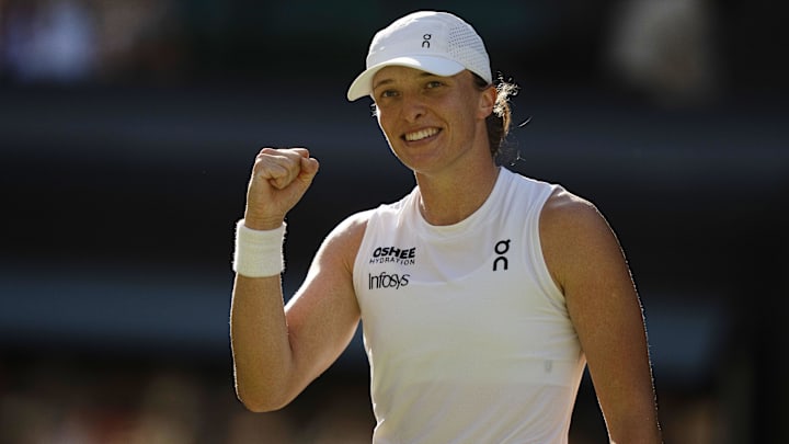 Iga Swiatek defeated Amanda Anisimova 6–0, 6–0 to claim the Wimbledon title.