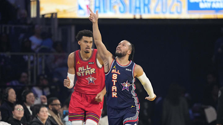 Feb 16, 2025; San Francisco, CA, USA; Kenny’s Young Stars guard Jalen Brunson (11) of the New York Knicks reacts in the game against Chuck’s Global Stars during the 2025 NBA All Star Game at Chase Center. Mandatory Credit: Kyle Terada-Imagn Images Feb 16, 2025; San Francisco, CA, USA; Kenny’s Young Stars guard Jalen Brunson (11) of the New York Knicks reacts in the game against Chuck’s Global Stars during the 2025 NBA All Star Game at Chase Center. Mandatory Credit: Kyle Terada-Imagn Images