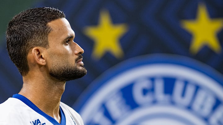 Centroavante inicia partida na cidade de Rancagua