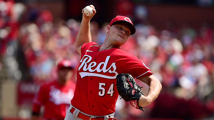 Cincinnati Reds starting pitcher Sonny Gray (54) pitches.