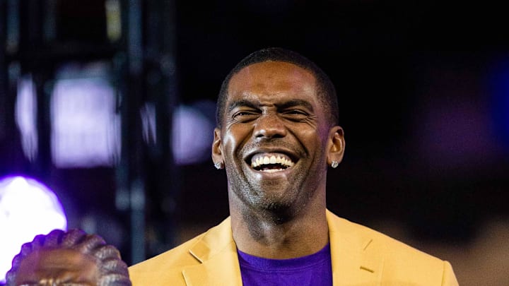 Nov 25, 2018; Minneapolis, MN, USA; Former Minnesota Vikings Randy Moss accepts his hall of fame induction ring at halftime in a game against the Green Bay Packers at U.S. Bank Stadium. Mandatory Credit: Brad Rempel-Imagn Images
