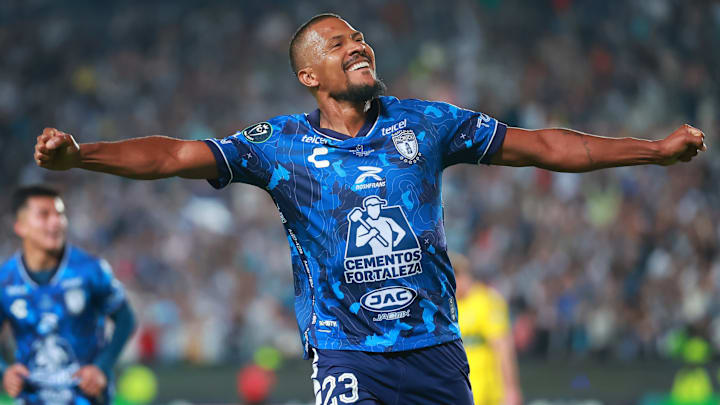 O venezuelano Salomón Rondón é um dos mais conhecidos no atual elenco do Pachuca 