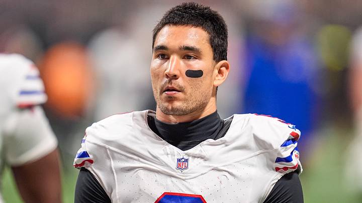 Former Buffalo Bills safety Taylor Rapp (9) 