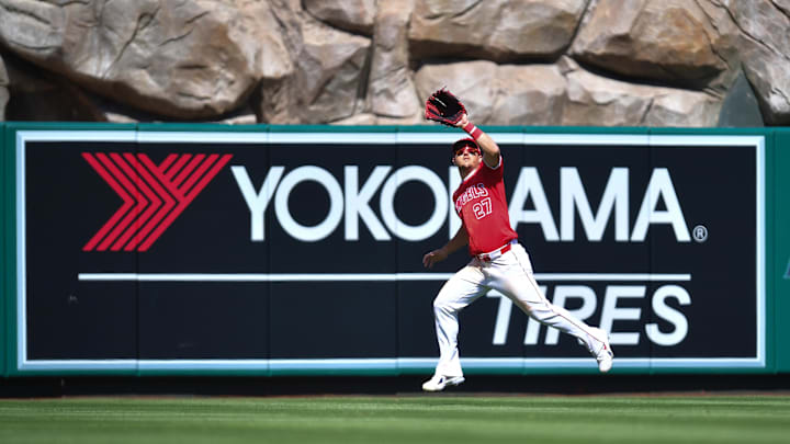 Apr 7, 2024; Anaheim, California, USA; Los Angeles Angels center fielder Mike Trout (27) tracks the fly ball of Boston Red Sox center fielder Jarren Duran (16) during the sixth inning at Angel Stadium. Mandatory Credit: Gary A. Vasquez-Imagn Images Apr 7, 2024; Anaheim, California, USA; Los Angeles Angels center fielder Mike Trout (27) tracks the fly ball of Boston Red Sox center fielder Jarren Duran (16) during the sixth inning at Angel Stadium. Mandatory Credit: Gary A. Vasquez-Imagn Images
