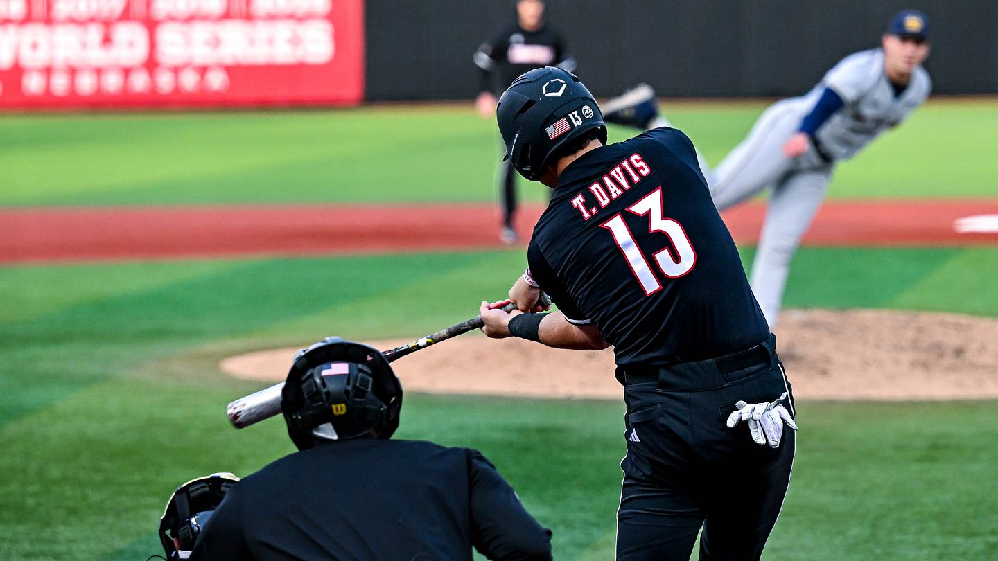 Tague Davis Named a Dick Howser Trophy Finalist