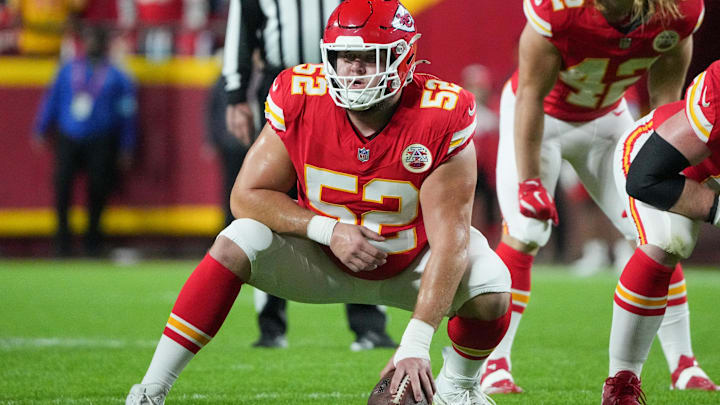 Nov 4, 2024; Kansas City, Missouri, USA; Kansas City Chiefs center Creed Humphrey (52) at the line of scrimmage against the Tampa Bay Buccaneers during the game at GEHA Field at Arrowhead Stadium. Mandatory Credit: Denny Medley-Imagn Images Nov 4, 2024; Kansas City, Missouri, USA; Kansas City Chiefs center Creed Humphrey (52) at the line of scrimmage against the Tampa Bay Buccaneers during the game at GEHA Field at Arrowhead Stadium. Mandatory Credit: Denny Medley-Imagn Images