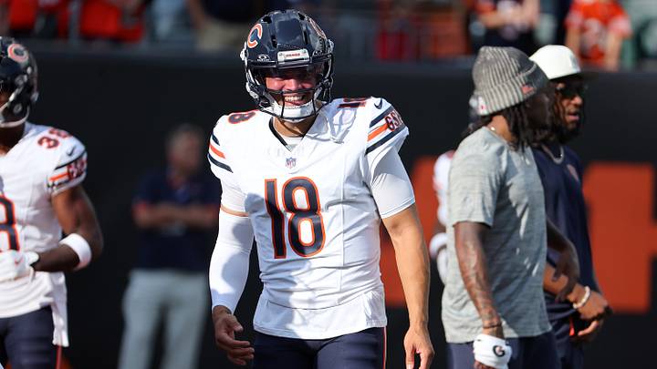 Chicago Bears quarterback Caleb Williams (18) warms up before the game  against the Cincinnati Bengals at Paycor Stadium.  Mandatory Credit: Joseph Maiorana-Imagn Images