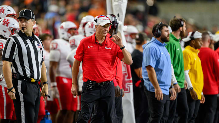 Houston Cougars head coach Willie Fritz looks on in overtime against the Oregon State Beavers at Reser Stadium. 