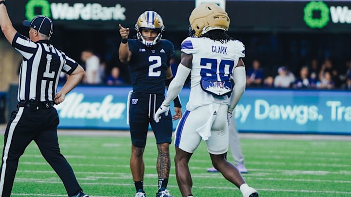 Demond Williams Jr. points that way as Rahshawn Clark applies the brakes in the Spring Game. Demond Williams Jr. points that way as Rahshawn Clark applies the brakes in the Spring Game.