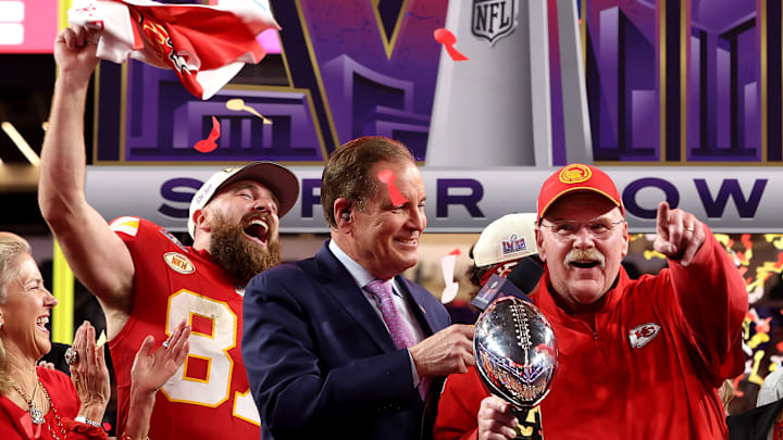 Travis Kelce y Andy Reid protagonizaron un momento viral en el Super Bowl de 2024 