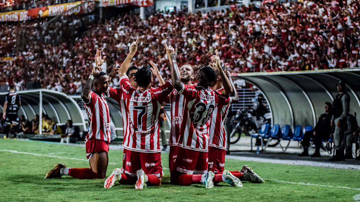 CRB luta para sair do Z4 da Série B.