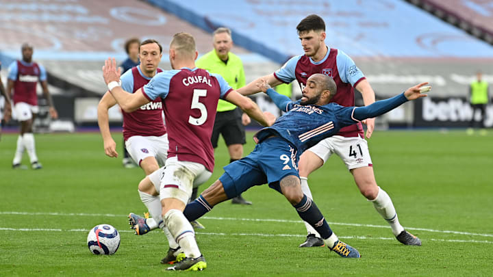 Em meio aos problemas extracampo de Aubameyang, Gunners tentam entrar no G4 da Premier League