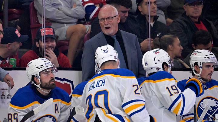 Oct 20, 2025; Montreal, Quebec, CAN; Buffalo Sabres head coach Lindy Ruff during the second period of the game against the Montreal Canadiens at the Bell Centre. Mandatory Credit: Eric Bolte-Imagn Images Oct 20, 2025; Montreal, Quebec, CAN; Buffalo Sabres head coach Lindy Ruff during the second period of the game against the Montreal Canadiens at the Bell Centre. Mandatory Credit: Eric Bolte-Imagn Images