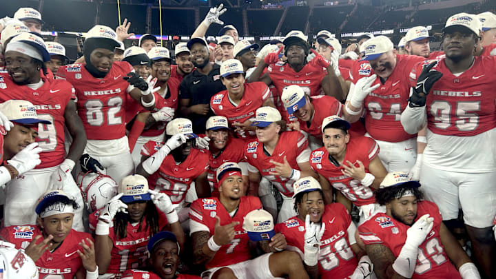Dec 18, 2024; Inglewood, CA, USA; The UNLV Rebels celebrate after defeating the California Golden Bears in the LA Bowl at SoFi Stadium. Mandatory Credit: Jayne Kamin-Oncea-Imagn Images Dec 18, 2024; Inglewood, CA, USA; The UNLV Rebels celebrate after defeating the California Golden Bears in the LA Bowl at SoFi Stadium. Mandatory Credit: Jayne Kamin-Oncea-Imagn Images
