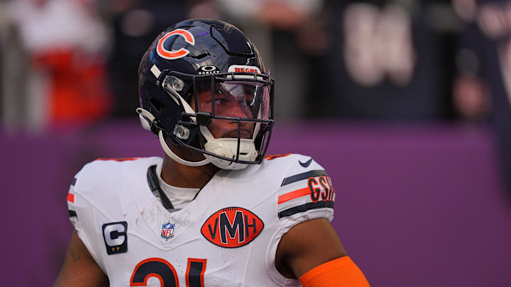 Nov 16, 2025; Minneapolis, Minnesota, USA; Chicago Bears free safety Kevin Byard (31) warms up before a game against the Minnesota Vikings at U.S. Bank Stadium. Mandatory Credit: Brad Rempel-Imagn Images Nov 16, 2025; Minneapolis, Minnesota, USA; Chicago Bears free safety Kevin Byard (31) warms up before a game against the Minnesota Vikings at U.S. Bank Stadium. Mandatory Credit: Brad Rempel-Imagn Images