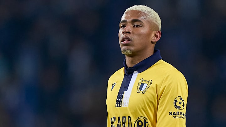 Marcos Paulo tem passagens pelo Famalicão, de Portugal, e está na mira do Vasco