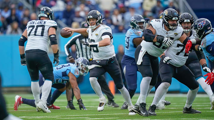 Jacksonville Jaguars quarterback Mac Jones (10) looks downfield during the second quarter at Nissan Stadium in Nashville, Tenn., Sunday, Dec. 8, 2024.