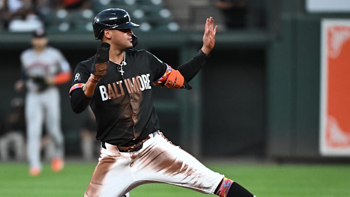 Aug 22, 2025; Baltimore, Maryland, USA; Baltimore Orioles third baseman Luis Vázquez (52) steals second base during the second inning against the Houston Astros at Oriole Park at Camden Yards. Mandatory Credit: James A. Pittman-Imagn Images Aug 22, 2025; Baltimore, Maryland, USA; Baltimore Orioles third baseman Luis Vázquez (52) steals second base during the second inning against the Houston Astros at Oriole Park at Camden Yards. Mandatory Credit: James A. Pittman-Imagn Images