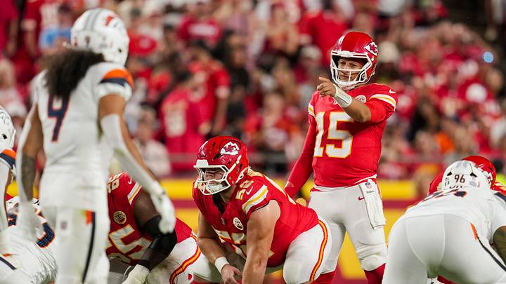 Kansas City Chiefs quarterback Patrick Mahomes (15) 