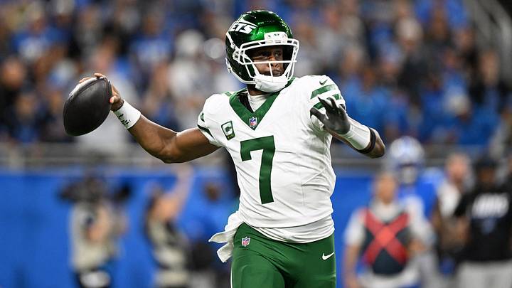 Bet on Geno Smith to keep his streak of not throwing an interception alive against the Browns on Sunday. Bet on Geno Smith to keep his streak of not throwing an interception alive against the Browns on Sunday.