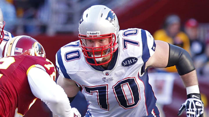 December 11, 2011; Landover, MD, USA; New England Patriots guard Logan Mankins (70) prepares to block Washington Redskins defensive end Stephen Bowen (72) at FedEx Field. Mandatory Credit: Geoff Burke-Imagn Images December 11, 2011; Landover, MD, USA; New England Patriots guard Logan Mankins (70) prepares to block Washington Redskins defensive end Stephen Bowen (72) at FedEx Field. Mandatory Credit: Geoff Burke-Imagn Images