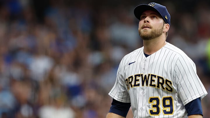 Pittsburgh Pirates v Milwaukee Brewers