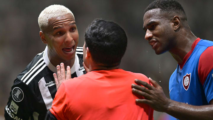 Deyverson ainda não marcou com a camisa do Atlético-MG Deyverson ainda não marcou com a camisa do Atlético-MG