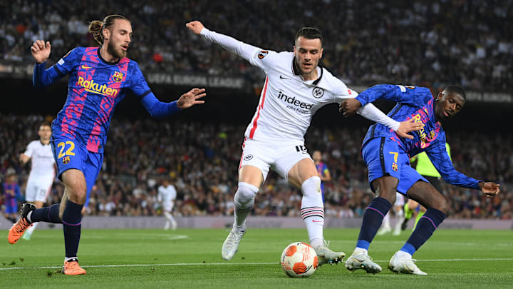 El Barça se vio superado por un Eintracht que parecía jugar en casa