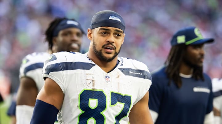 Dec 8, 2024; Glendale, Arizona, USA; Seattle Seahawks tight end Noah Fant (87) against the Arizona Cardinals at State Farm Stadium. Mandatory Credit: Mark J. Rebilas-Imagn Images