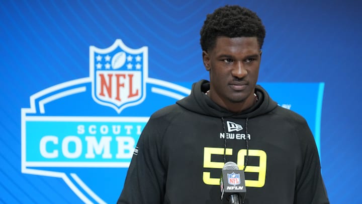 Feb 26, 2025; Indianapolis, IN, USA; Tennessee defensive lineman James Pearce (DL59) during the 2025 NFL Scouting Combine at the Indiana Convention Center. Mandatory Credit: Kirby Lee-Imagn Images Feb 26, 2025; Indianapolis, IN, USA; Tennessee defensive lineman James Pearce (DL59) during the 2025 NFL Scouting Combine at the Indiana Convention Center. Mandatory Credit: Kirby Lee-Imagn Images