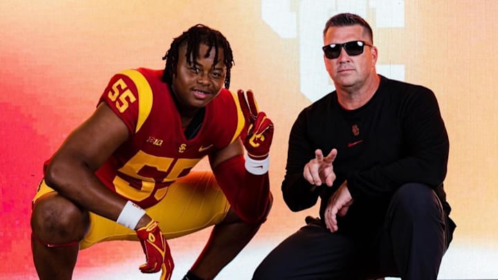 USC Trojans offensive line commit Carde Smith on his visit to USC. 