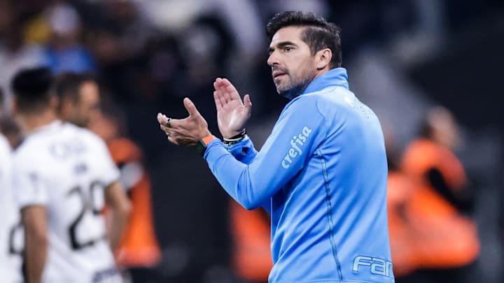 Abel Ferreira está liberado para comandar o Palmeiras no clássico diante do Corinthians Abel Ferreira está liberado para comandar o Palmeiras no clássico diante do Corinthians