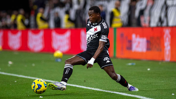 Andrés Gómez será um dos titulares do Vasco contra o Mirassol