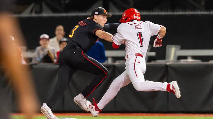 Maddox Mandino 1, Louisianas Ragin Cajuns baseball take on Maryland.. Maddox Mandino 1, Louisianas Ragin Cajuns baseball take on Maryland..