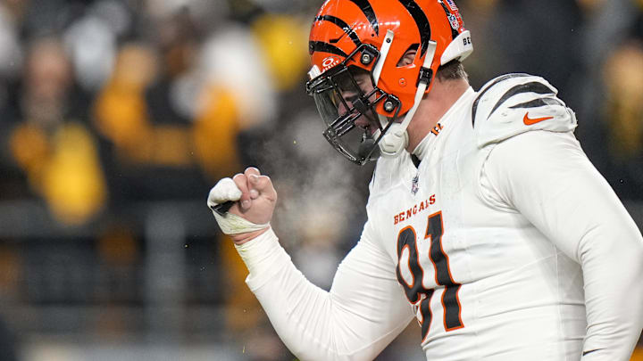 Jan 4, 2025; Pittsburgh, Pennsylvania, USA; Cincinnati Bengals defensive end Trey Hendrickson (91) celebrates as the Pittsburgh Steelers prepare to punt in the fourth quarter at Acrisure Stadium. The Bengals won 19-17 to finish the regular season at 9-8. Mandatory Credit: Sam Greene/USA TODAY Network via Imagn Images