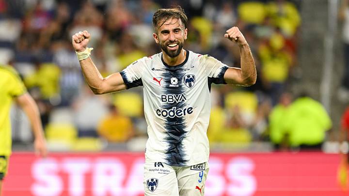 El uruguayo Diego Rossi llegó como refuerzo para el A2026 El uruguayo Diego Rossi llegó como refuerzo para el A2026