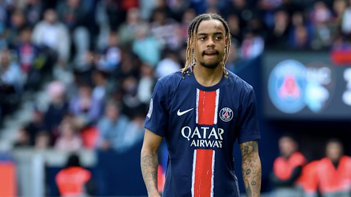 Le PSG de Bradley Barcola se déplace à Strasbourg ce samedi.