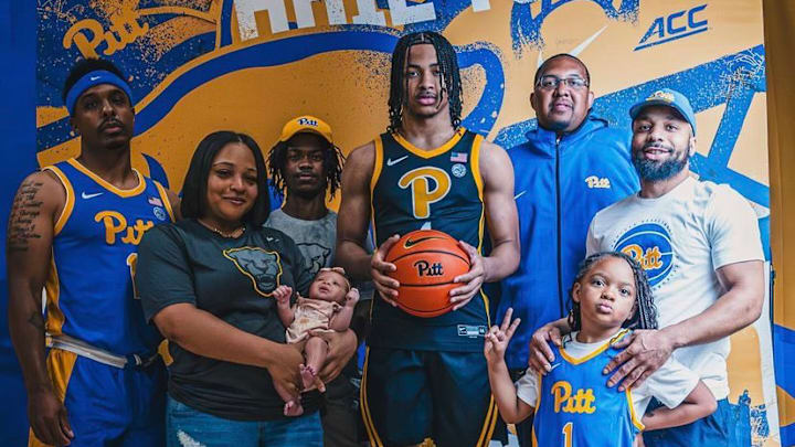 Pitt Basketball Hosts Amari Evans and his family on an official visit 