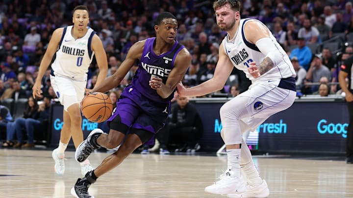 Dallas Mavericks v Sacramento Kings