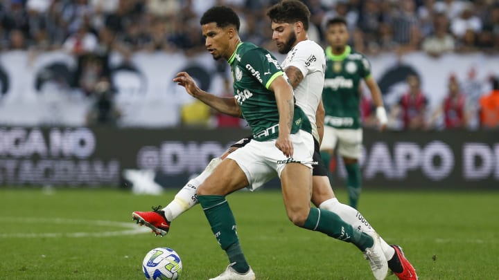 Palmeiras e Corinthians fecham a rodada 13 do Brasileirão Série A.