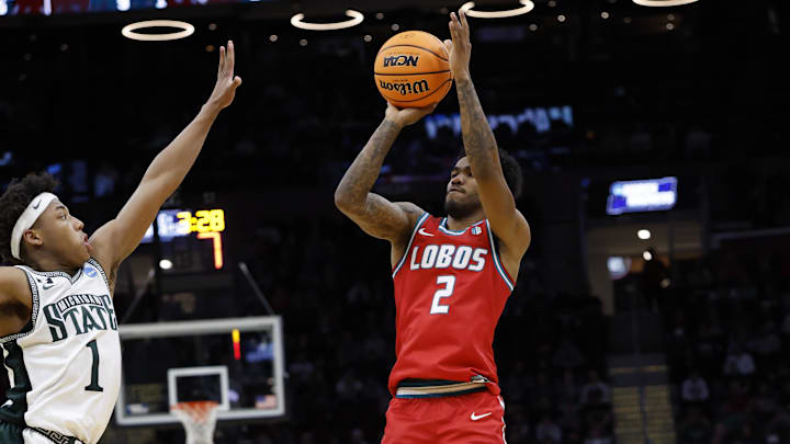 New Mexico Lobos guard Donovan Dent (2)