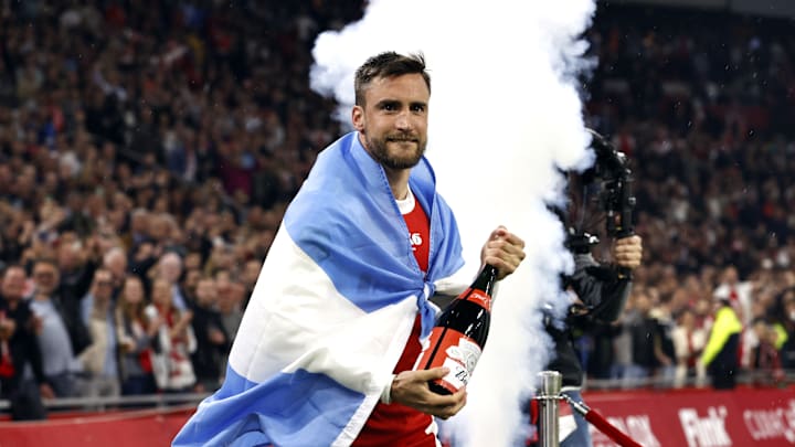 Nicolas Tagliafico quitte l'Ajax Amsterdam, avec un nouveau titre de champion des Pays-Bas.