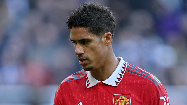 Raphaël Varane, le défenseur central de Manchester United, traverse une période de frustration
